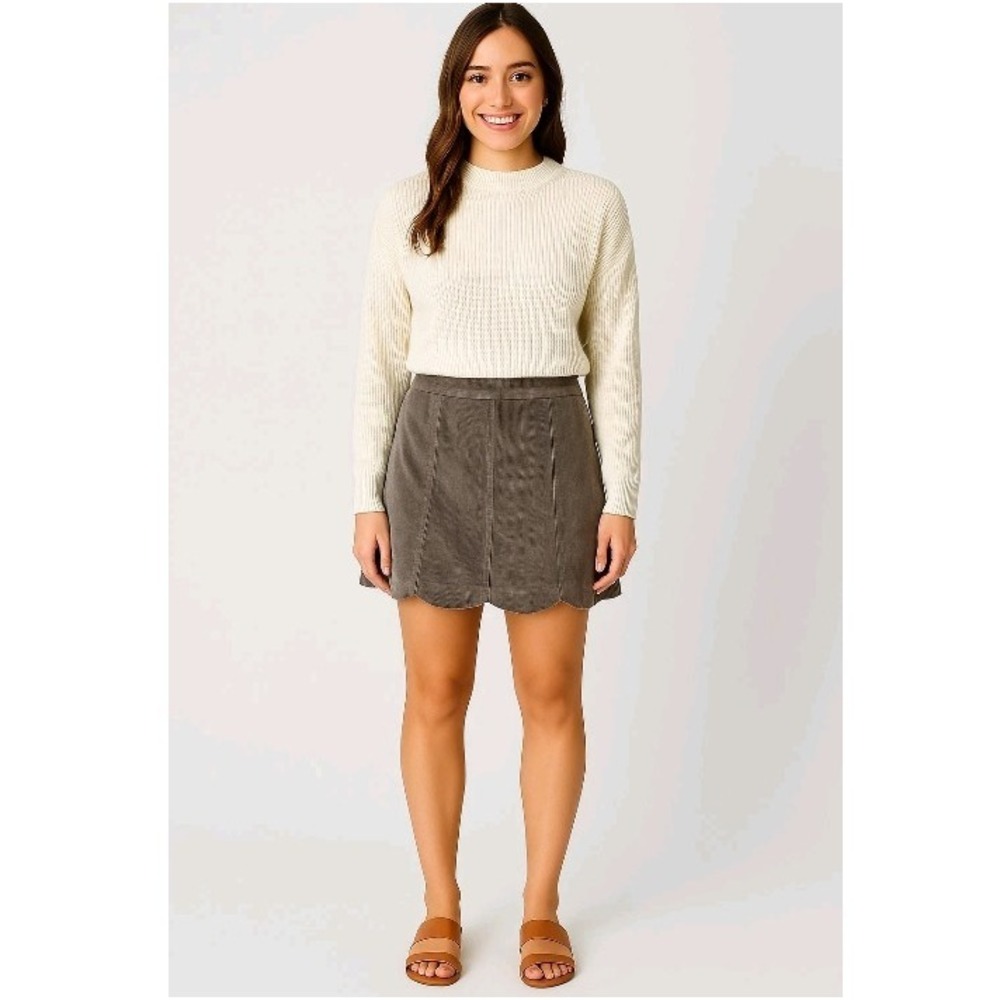 Altar'd State Women's Medium Corduroy Scalloped Hem Mini Skirt Lined Gray
